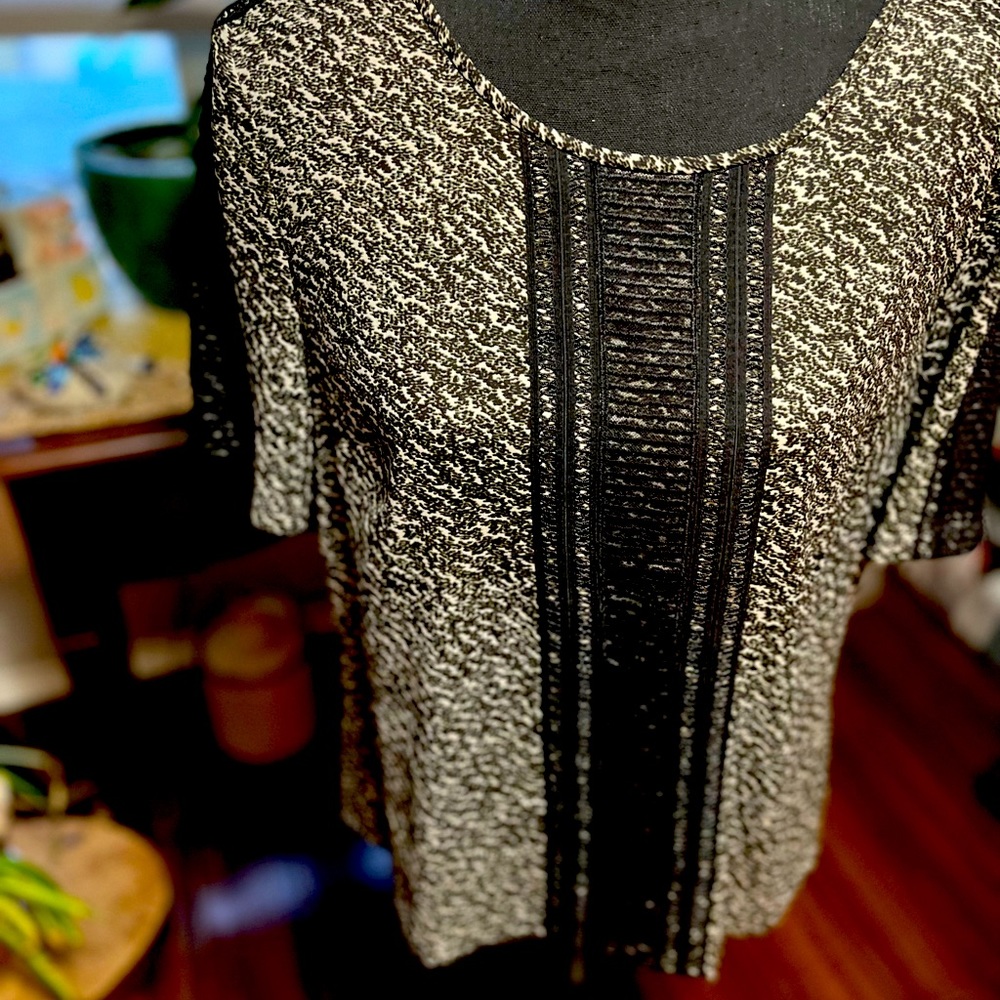 Anne Taylor Blouse. Size L.